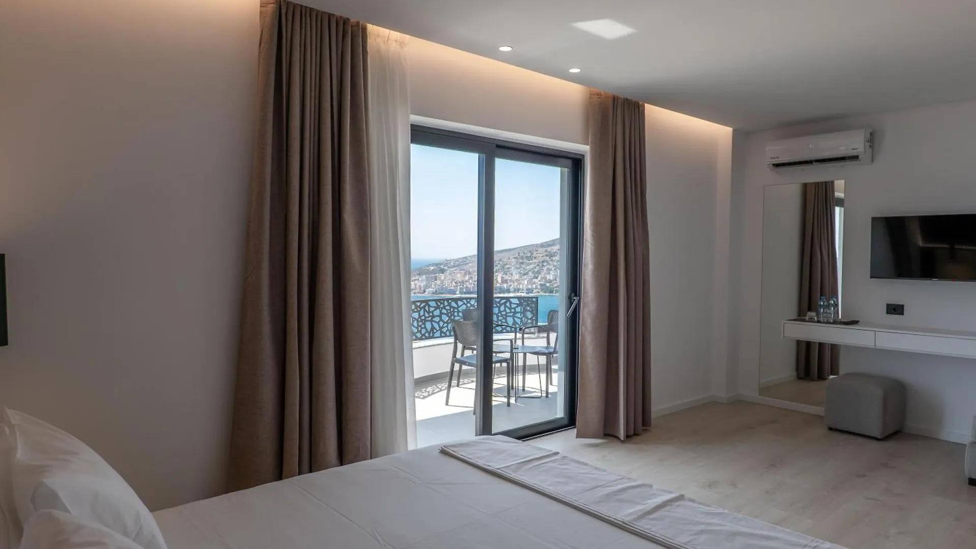 Arrei Hotel Sarande