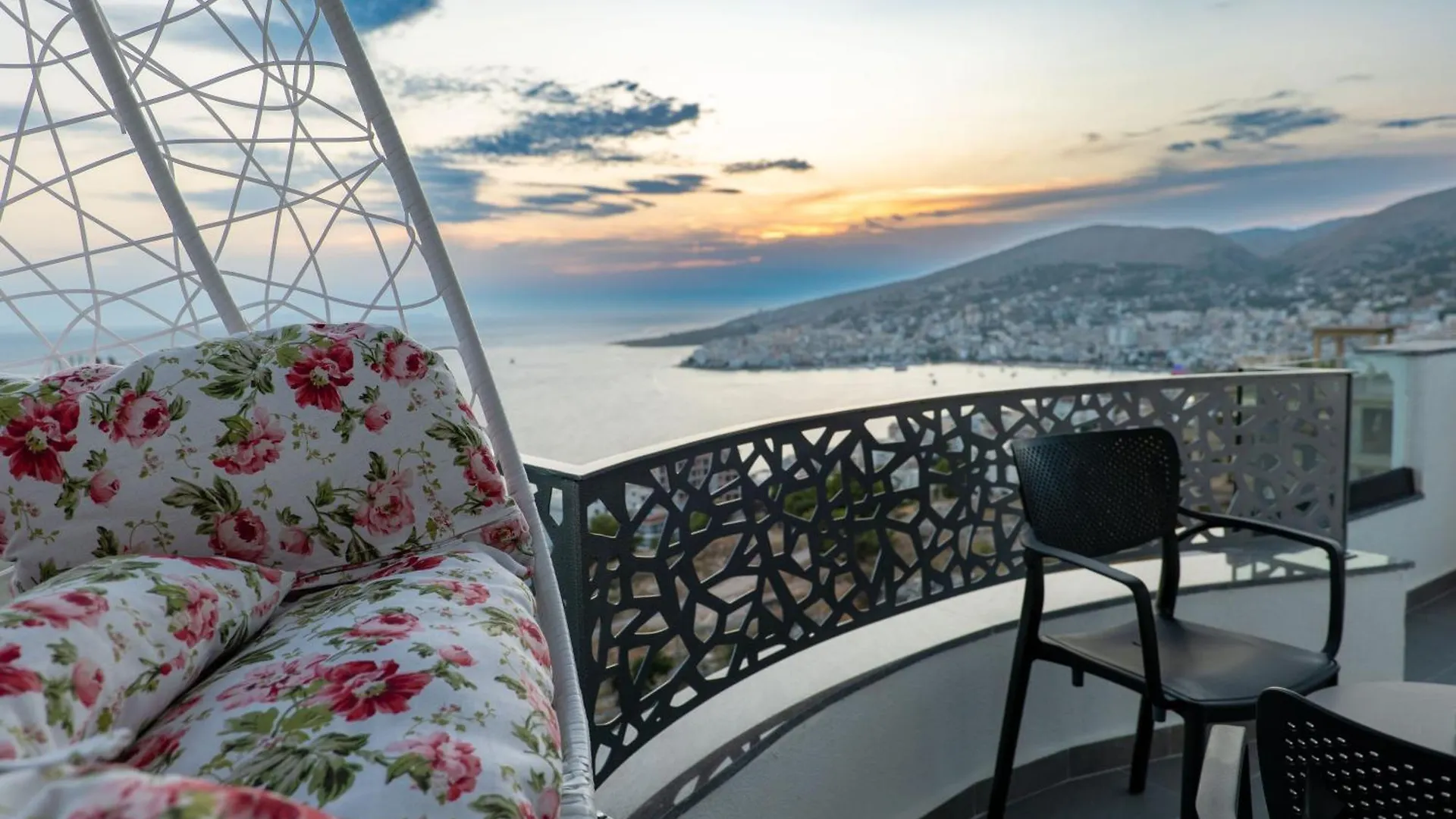 Arrei Hotel Sarande