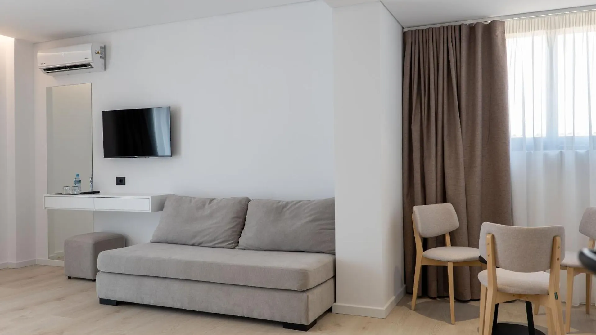 Arrei Hotel Sarande