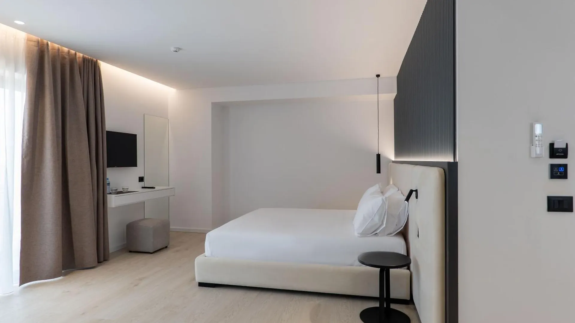 Arrei Hotel Sarande