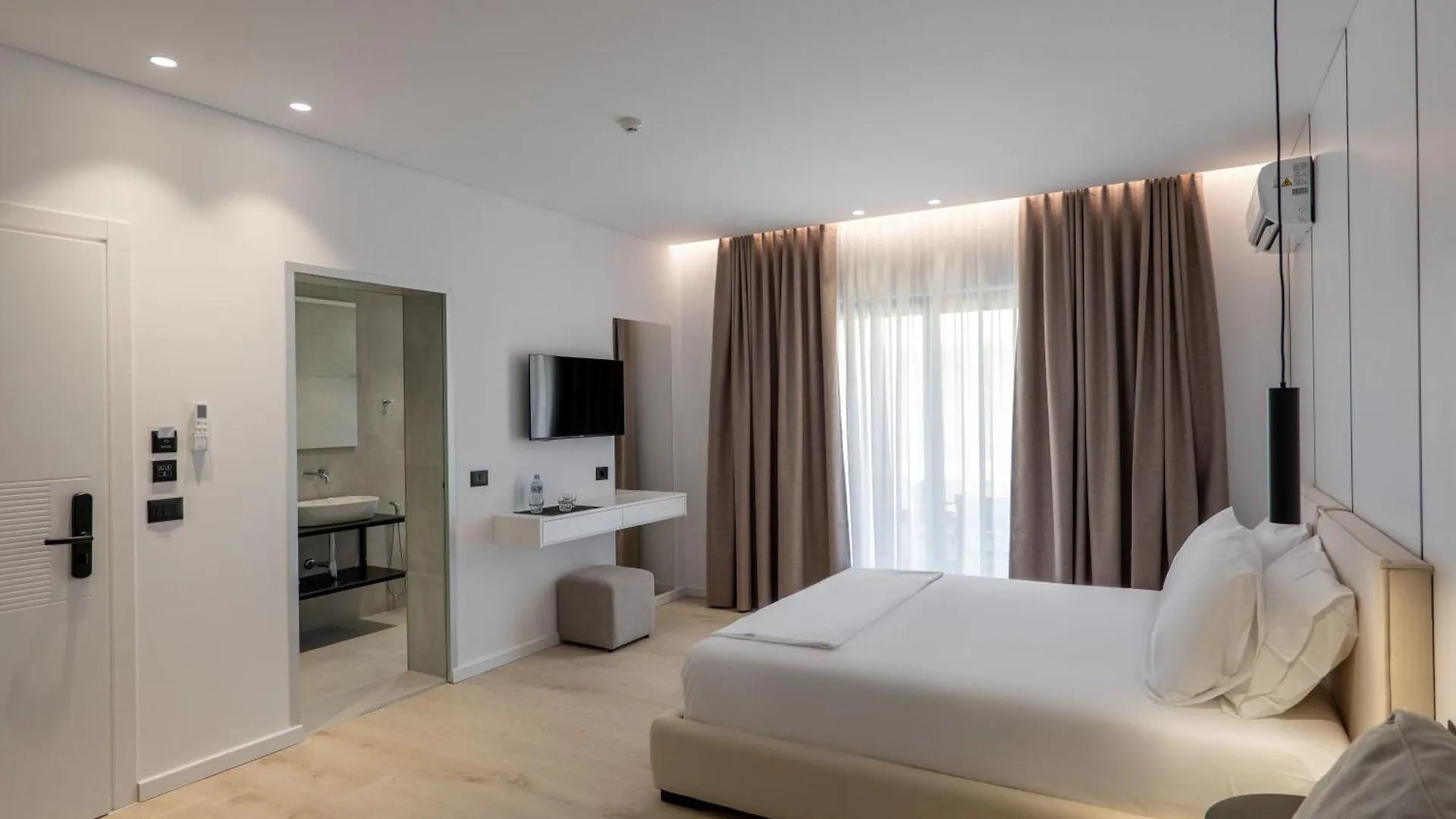 Arrei Hotel Sarande