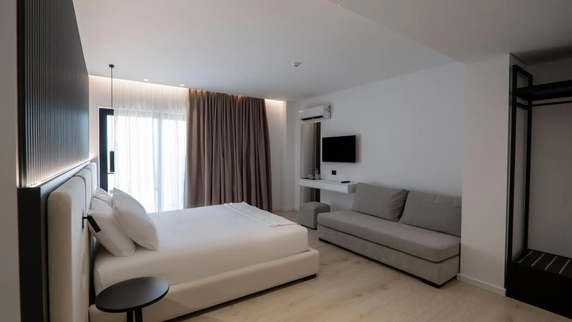 Arrei Hotel Sarande