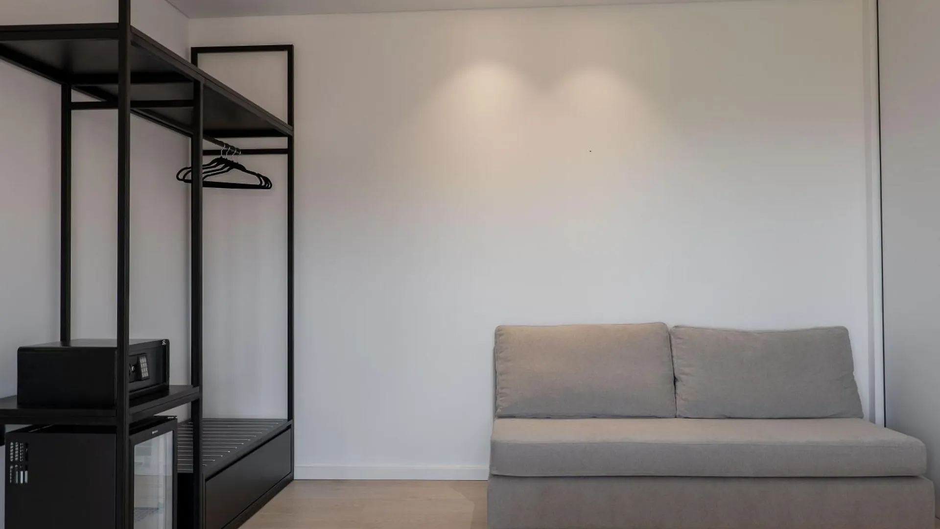 Arrei Hotel Sarande 4*,