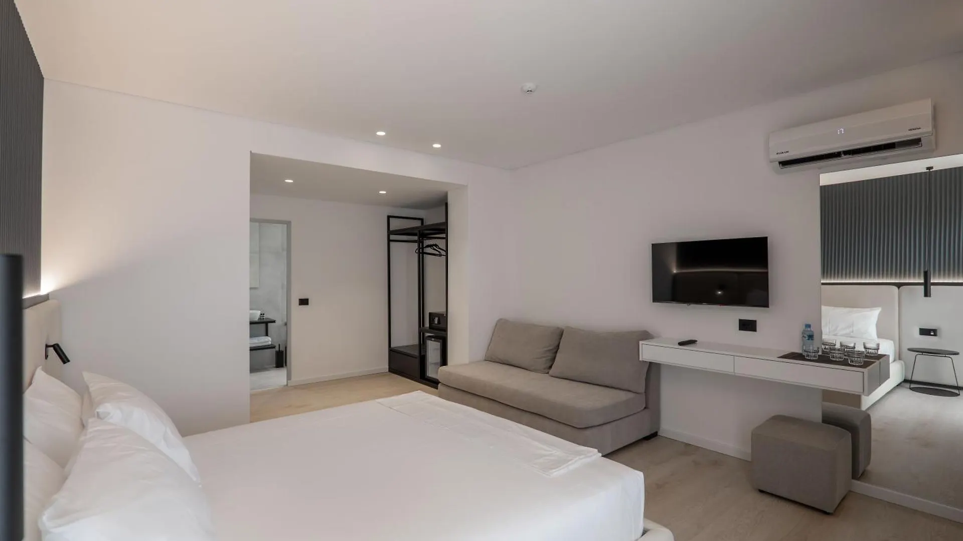 Arrei Hotel Sarande
