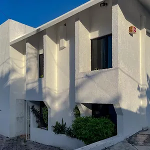 https://casa-luna-cancun.quintano-roohotels.com