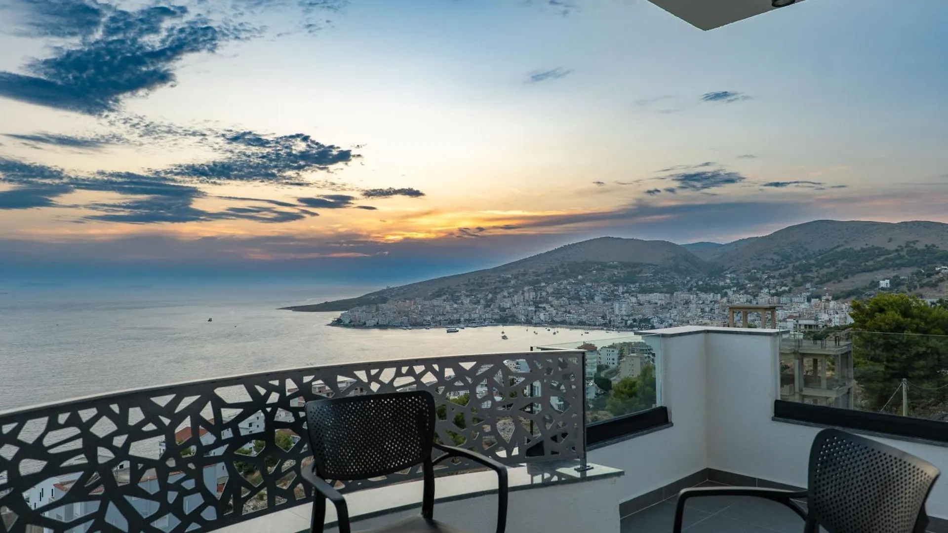 Arrei Hotel Sarande